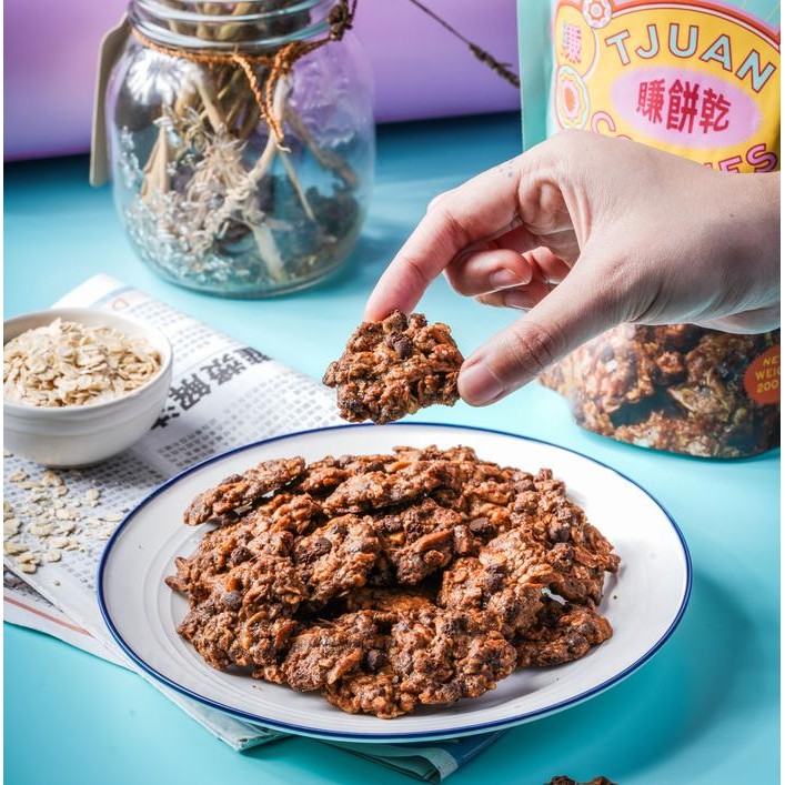 

PastikanDikirimLgsg- TJUAN COOKIES - oatmeal chocochips cookies