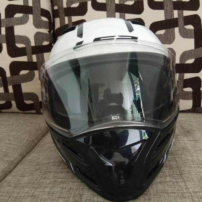 Helm LS2 metro