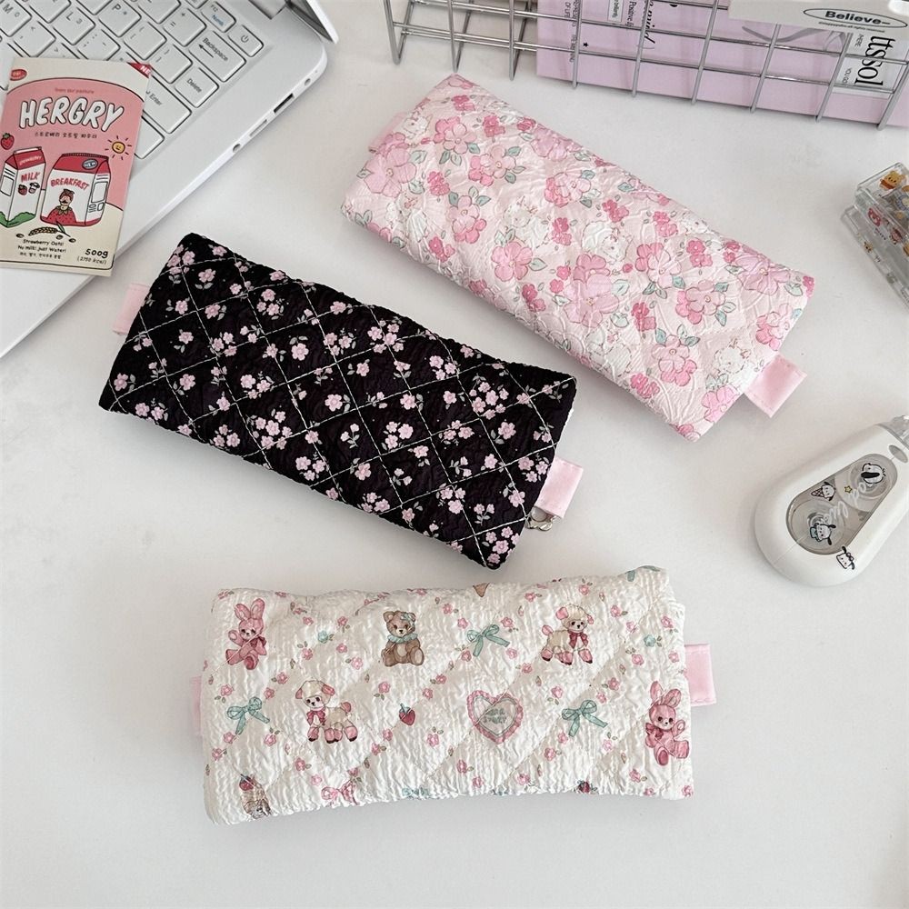 

Cute Cartoon Lace Quilted Pen Bag Floral Printing Large Capacity Pencil Case Stationery Storage