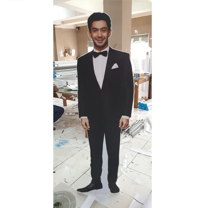 

Human Standee Board Cut Out Display si