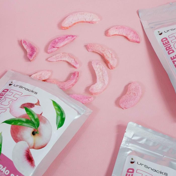 

URSNACKS Bundle Of 4 - Freeze Dried Peach 30gr + Strawberry 22gr + Mango 32gr + Durian 32gr - Snack