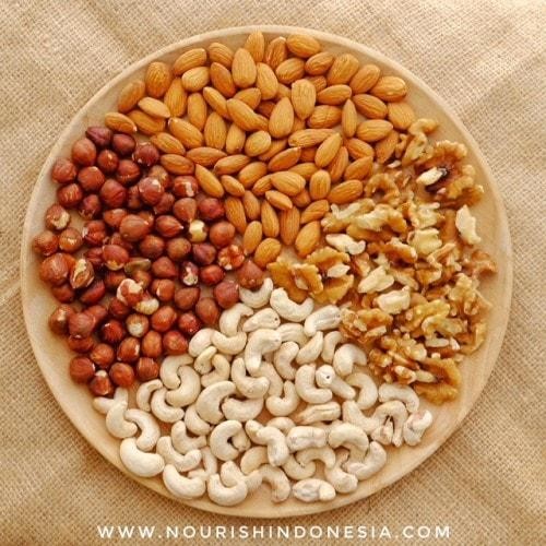 

Roasted Mix Nuts 1kg Terlaris