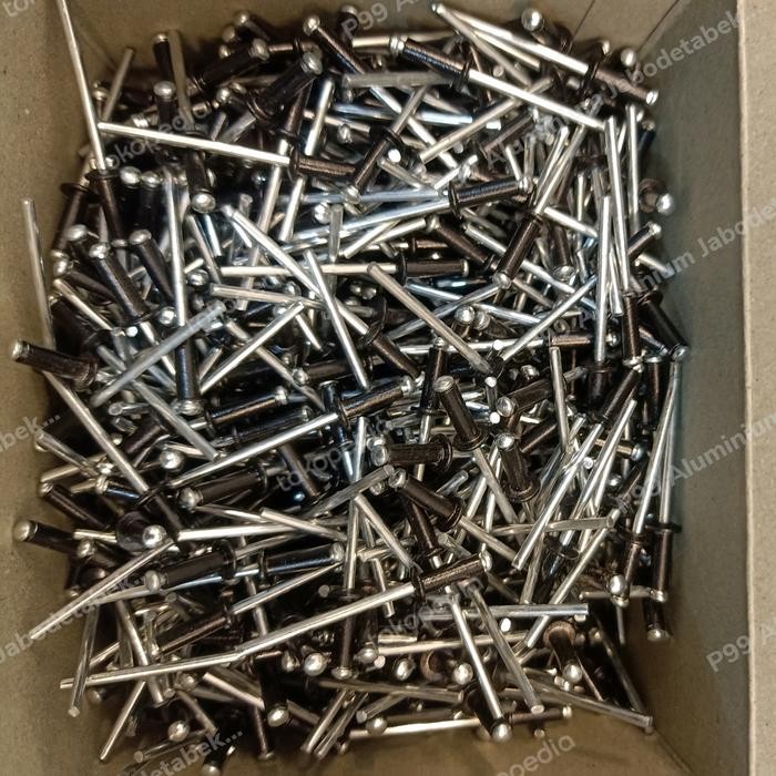 Tuklex- Paku Rivet Hitam/black