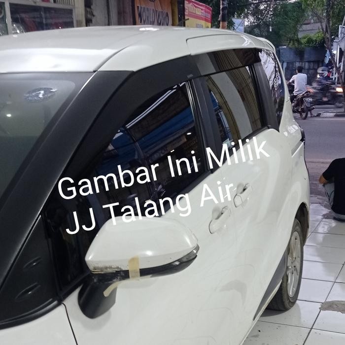 PREMIUM Talang Air Toyota Sienta Model Rata