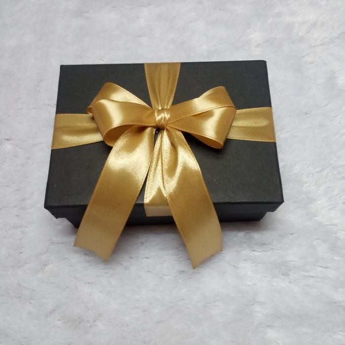 

Pesta- kotak kado 10x7x3 cm/ berpita