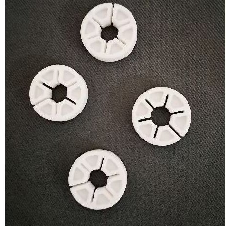 Stopper Penahan Cover Persneling Ertiga 6/8 Alur