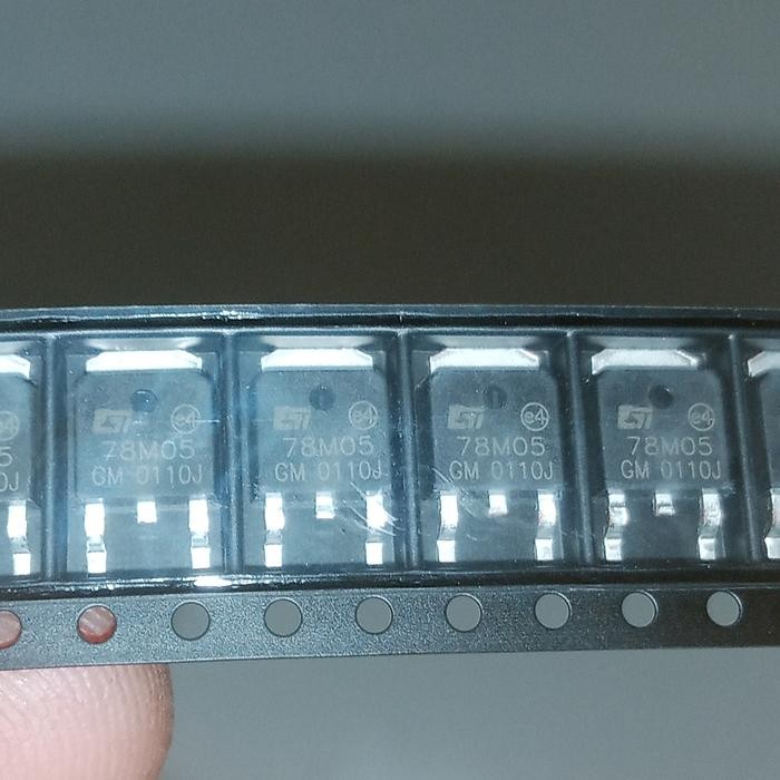 Best Seller IC SMD 78M05 SMD regulator 7805 Terbatas