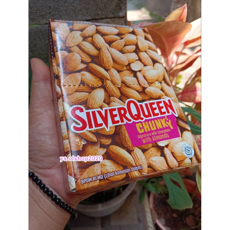 

Ready 1 Box isi 12 Pcs silverqueen Chunky Bar Almond dan Mede 26 Gr x 12 Pcs/YS.OLSHOP2020