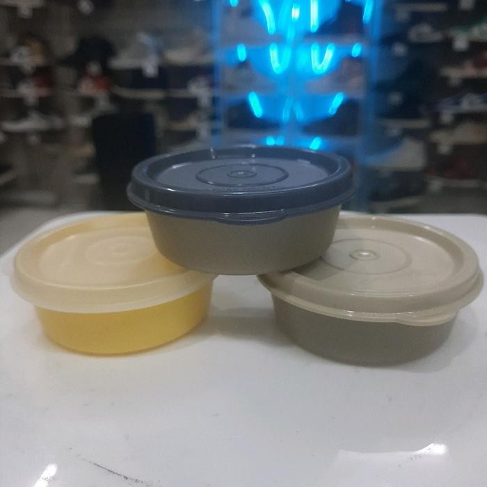 Small Round container Tupperware