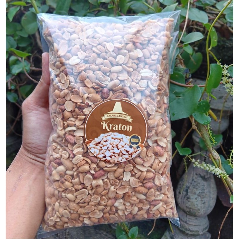 

Kacang Tanah Oven / Sangrai 1 kg Matang Kupas Tanpa Kulit Rasa Tawar untuk Bahan Masakan Bumbu