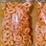 

KERUPUK SNACK RING PEDES 250 GRAM / KRUPUK SNACK RING PEDAS BALADO / SNACK KOIN / SNACK RING KILOAN