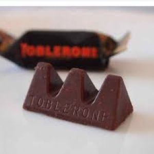 

TOBLERONE TINY DARK 200gr