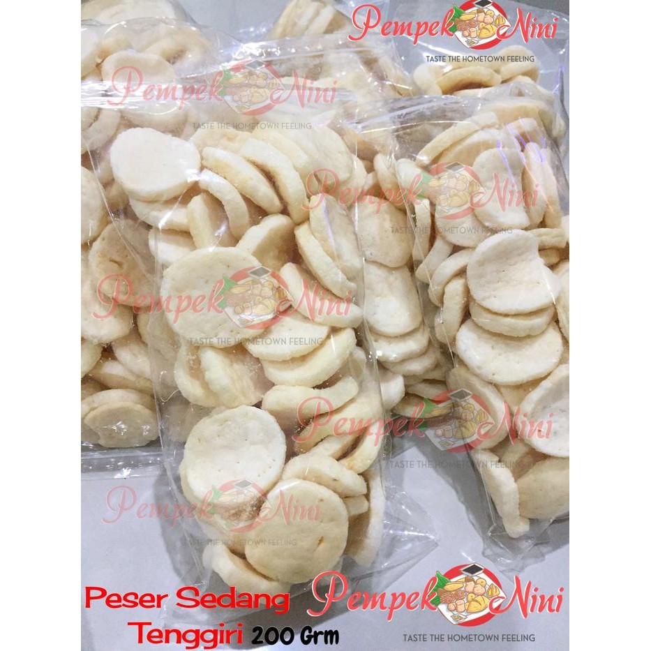 

JTTOP" KERUPUK/KEMPLANG KANCING/PESER SEDANG IKAN TENGGIRI ASLI PALEMBANG