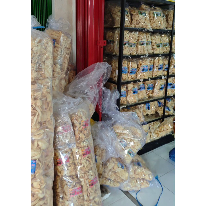 

Eumsig Kerupuk Rambak Kerbau 2 Super 250 Gram Khas Tulungagung - Pendamping Kuah Rawon Soto Sup