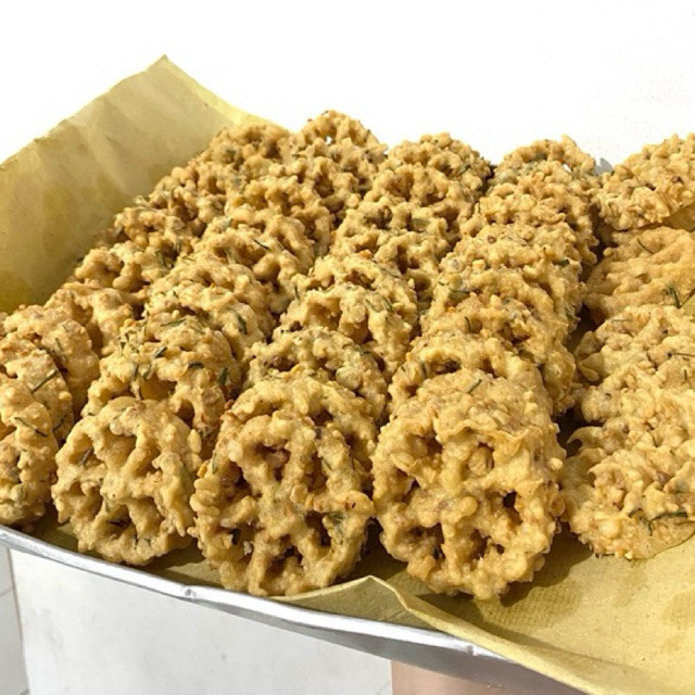 

Sega Tungtung Peyek Kembang Goyang/Seroja Toples Jumbo 500Gr (3,5L) Free Toples Besar