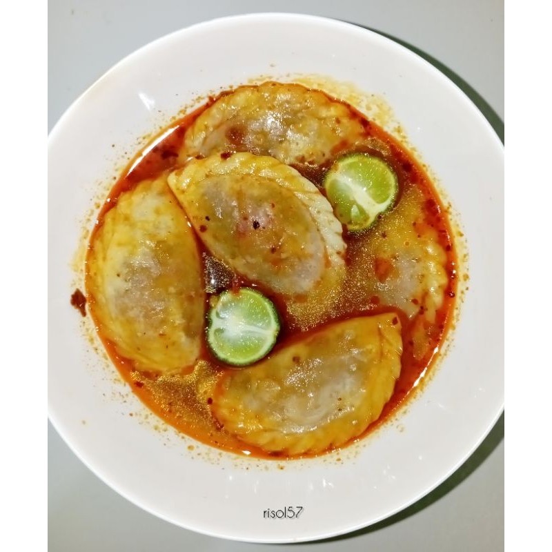 

Konter Makanan Cireng Ayam Suwir Kuah Chili Oil Pedas