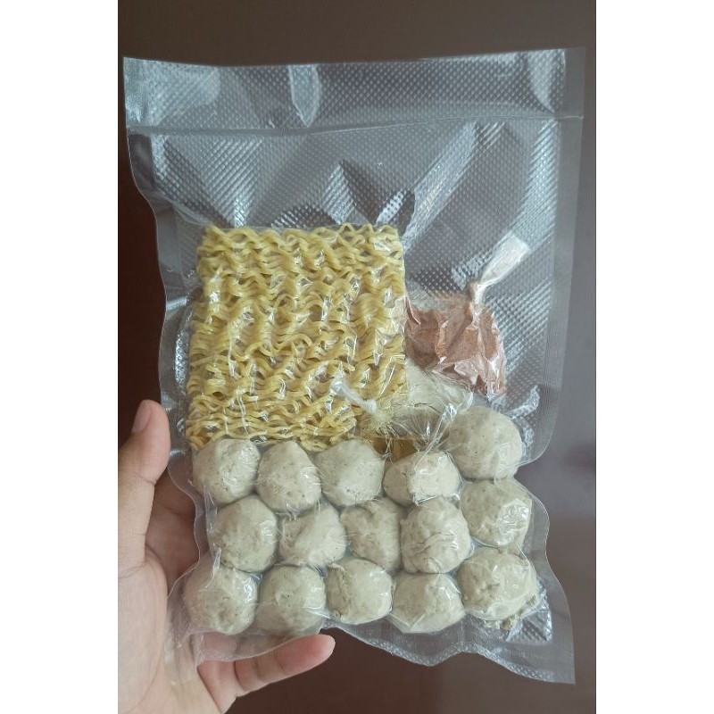 

Konter Makanan Mie Baso Onong Khas Tasikmalaya Dengan Bumbu