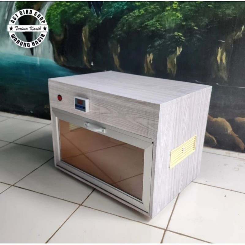 Inkubator otomatis penghangat anakan burung