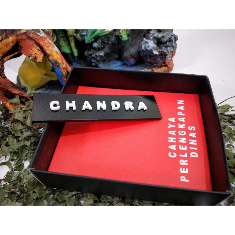 

Name Tag Papan Nama Timbul Hitam