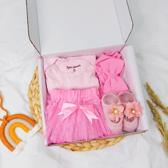 Barang Terlaris Kado Bayi / Hampers Bayi / Kado Lahiran / Hampers Bayi Perempuan / Hampers Bayi Baru