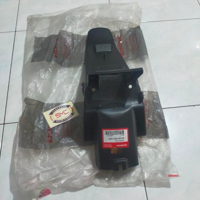 80100-KEH-930 SPAKBOR SLEBOR BELAKANG MEGAPRO LAMA TAHUN 1999-2005 ORI AHM