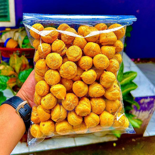 

KUE SOES COKLAT 500GRAM WE!!