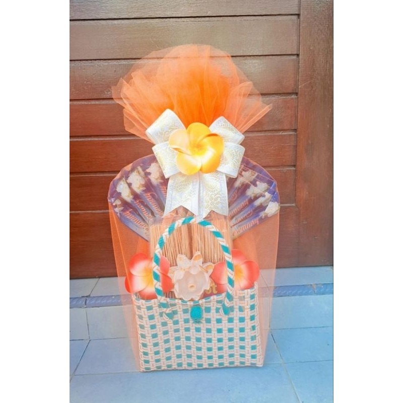 

Lovely Back - parcel hari raya galungan/hampers galungan dan kuningan/parcel galungan/hampers