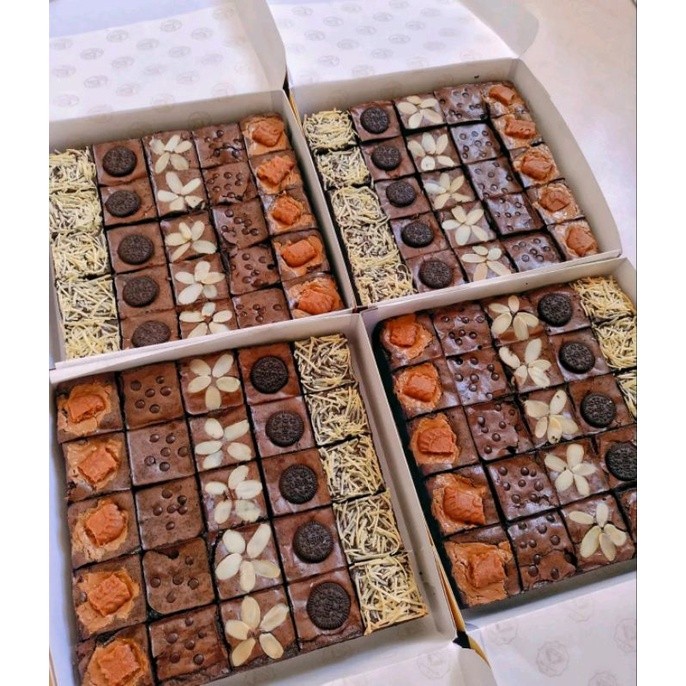 

Big Size - Mini Cut Signature Fudgy Brownies/Brownies Sekat