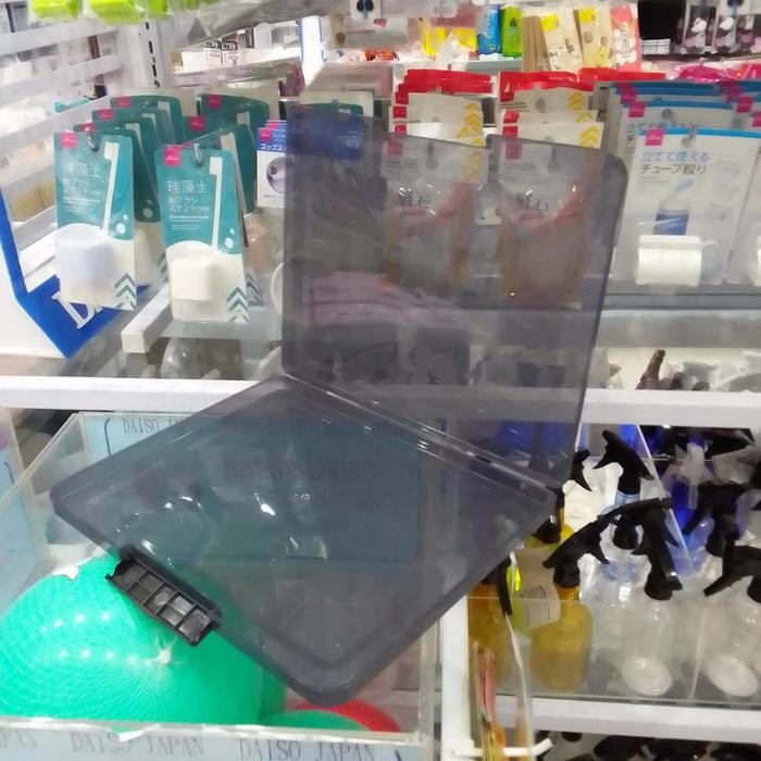 

Document Case Daiso A4 / Kotak plastik daiso A4