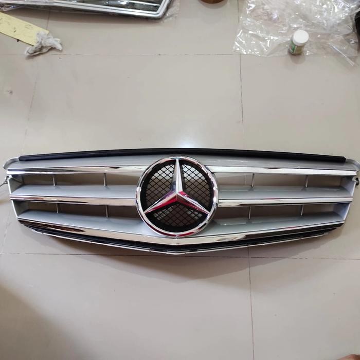 grill mercy W204 avantgrade original