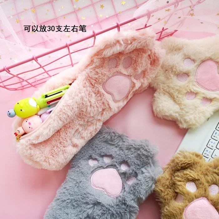 

TEMPAT PENSIL PLUSH BULU CAT PAW PC1095