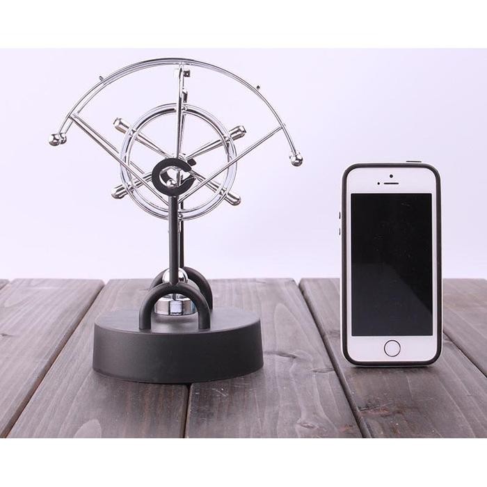 Pajangan Meja Pendulum Newton Hiasan Meja Kerja Stainless