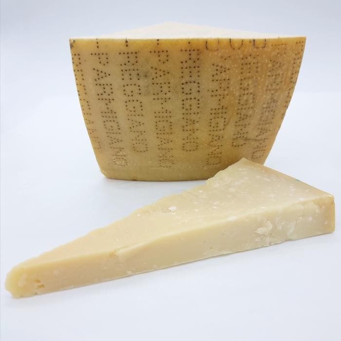 

Keju Parmigiano Regiano 200gr Via Emilia - Italian Cheese