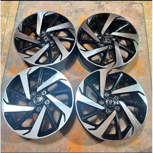 Velg Mobil Bekas Copotan New Rush Ring 17 Pcd 5x114,3 Pelek Only R17