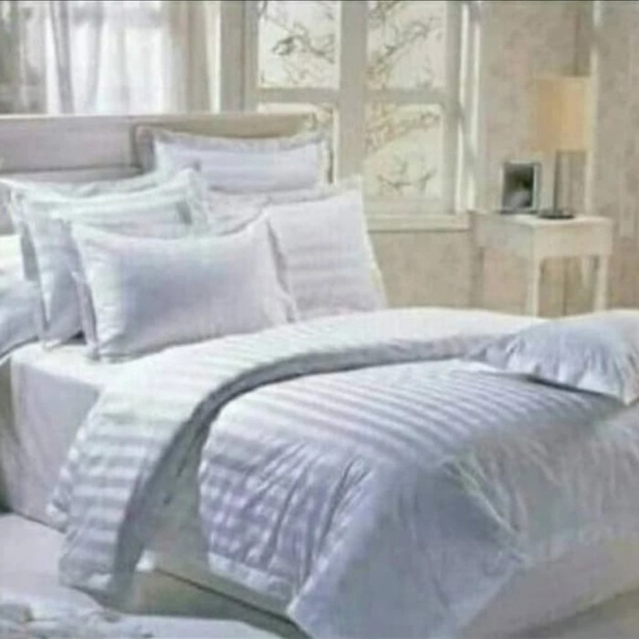 Sprei Hotel 180 X 200 X 40 Bahan Microtencel (Katun Jepang)