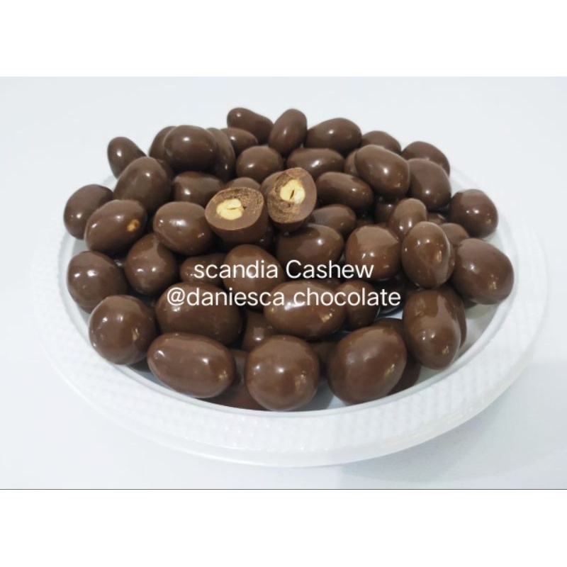 

.500Gr Candia Cahew Colat Uu Ii Acang Mede ( D Bgr )