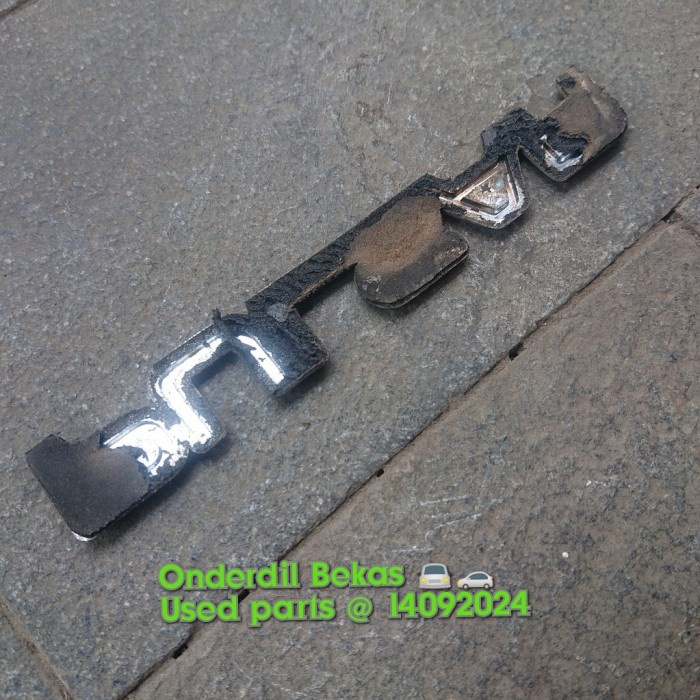 Emblem Bagasi Nissan Pulsar Second