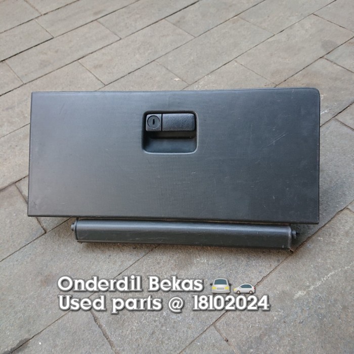 laci glove box dashboard nissan xtrail T30