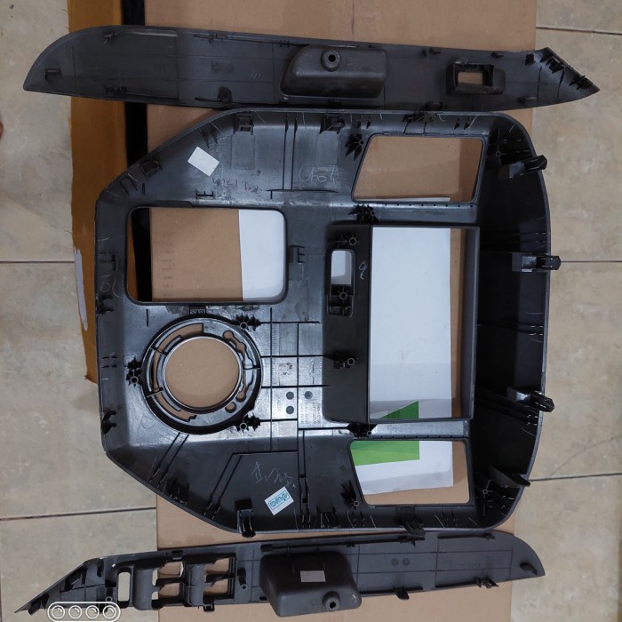 Panel Head Unit Tape Daihatsu Luxio Komplit