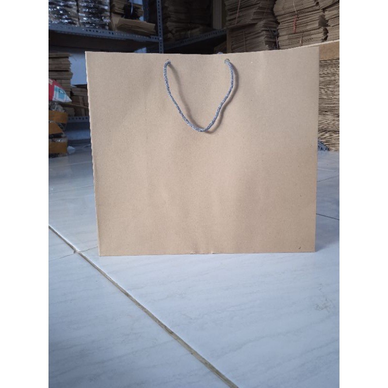 

Paper Bag Coklat Polos Ukuran 30x15x27 (paket 12pcs) |Tas Kertas |Tas Kado |Tas Souvenir |Paper bag Hampers