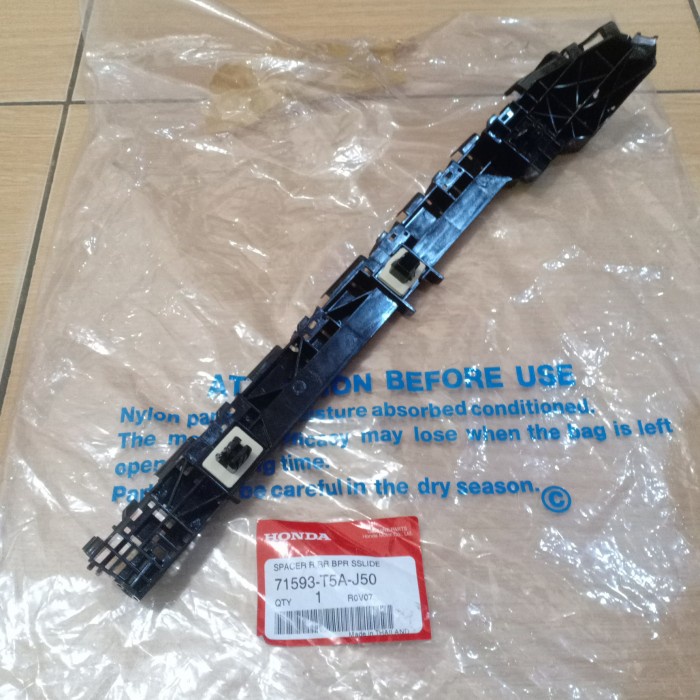 Breket / Breaket Bumper Belakang Jazz GK5 Facelift 2018-2021 Original