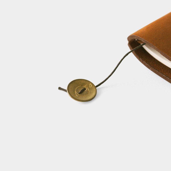 

Traveler's Notebook Gekkoso Brass Button Travelers Factory Charm
