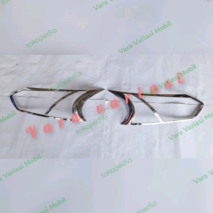 Garnish Alis Lampu Depan Mobil Grand Avanza 2016-2018 Chrome