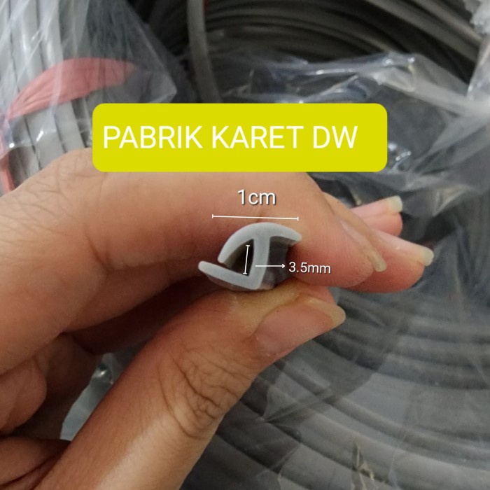HOT SALE KARET LIST BODY KIT / KARET LIS FENDER / SPAKBOR BESAR HITAM KILAP