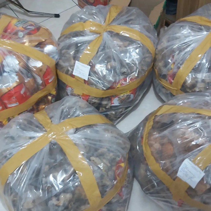 

BARANG TERLARIS PAKET HEMAT BELI 5 LEBIH MURAH KERUPUK KULIT IKAN PATIN PABRIKAN
