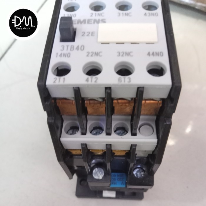 SIEMENS contaktor 3TB40-22-OX (110/220VAV) ac1=20A