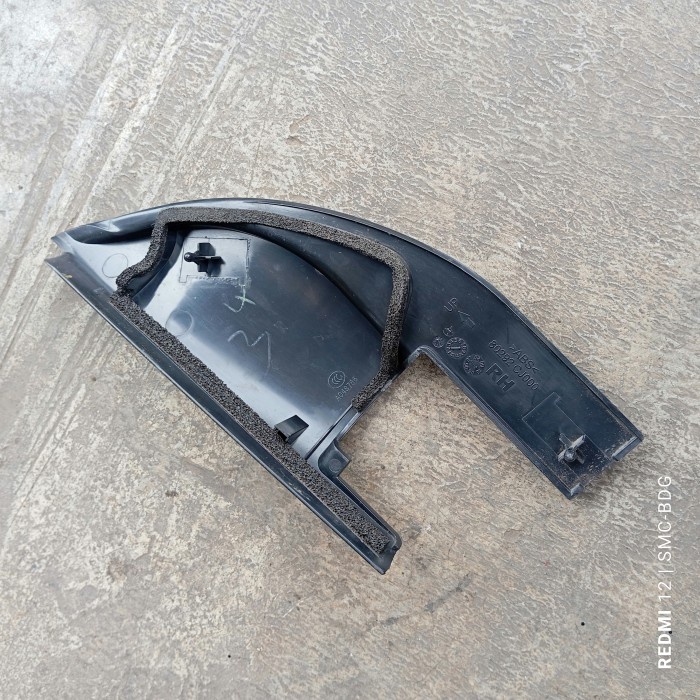 Cover Segitiga Spion Pintu Dalam Kanan Rh Grand Livina L10 Copotan