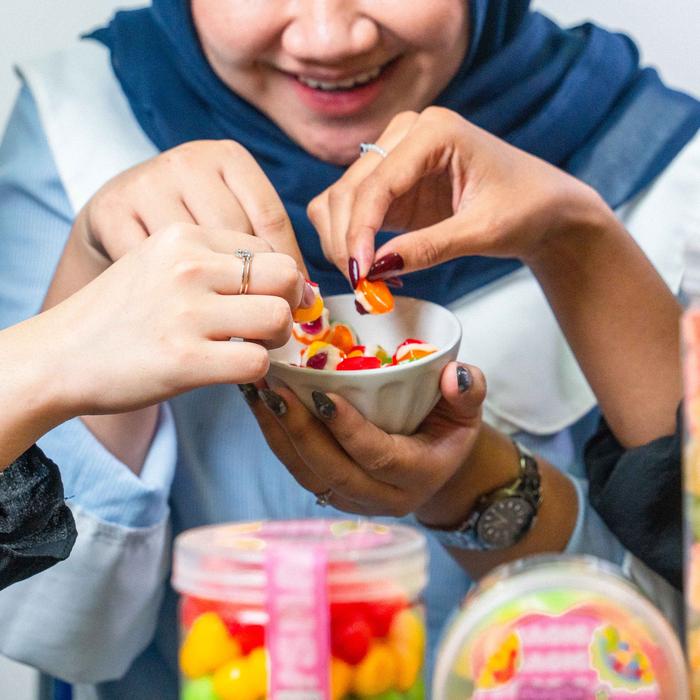 

[LimitedEdition] Permen Yupi Candy Gummy Jelly Viral Food Snack Halal Apple sweet candy