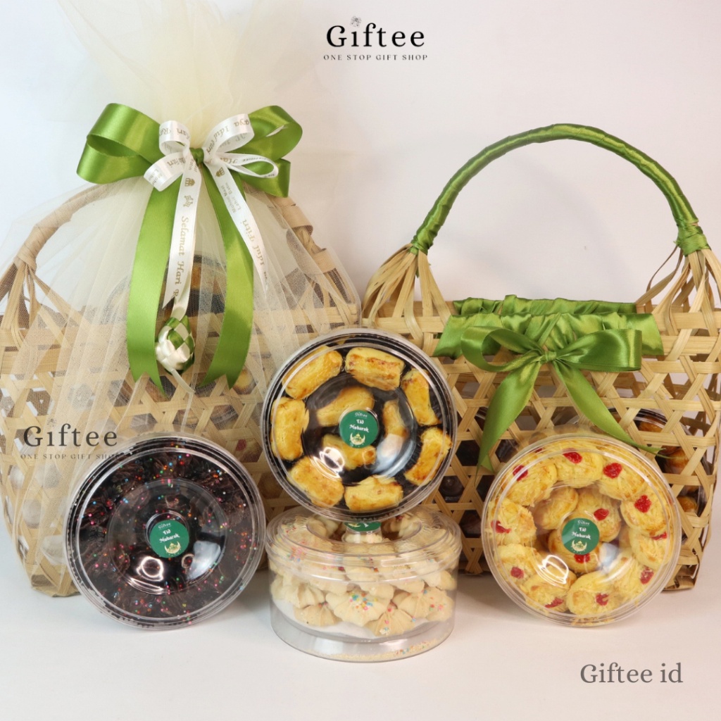 

HOT PRODUCT HAMPERS LEBARAN ARABIAN KERANJANG ISI SAJADAH KUE KERING COOKIES SIRUP TOPLES PREMIUM