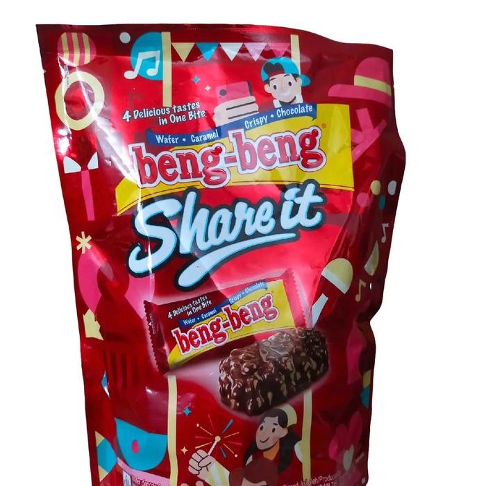 

Beng Beng Share It Festive per Dus isi 6 pouch (1 pouch isi 25pcs) Camilan Wafer Cokelat Snack -